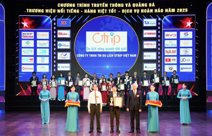 Otrip Việt Nam vinh dự nhận cúp & bảng vàng vinh danh “Hàng Việt Tốt – Dịch vụ Hoàn hảo 2025”